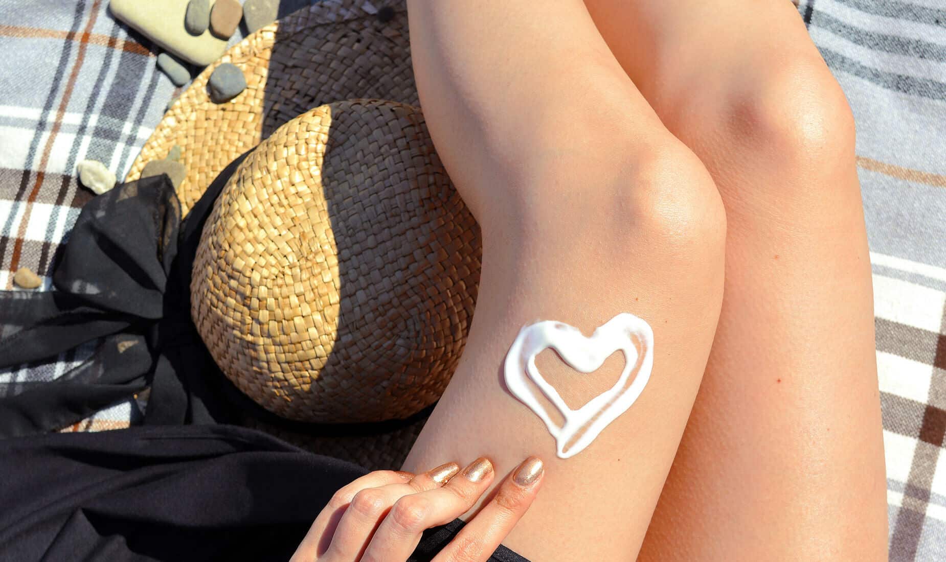 Mineral vs Chemical Sunscreens( Home)